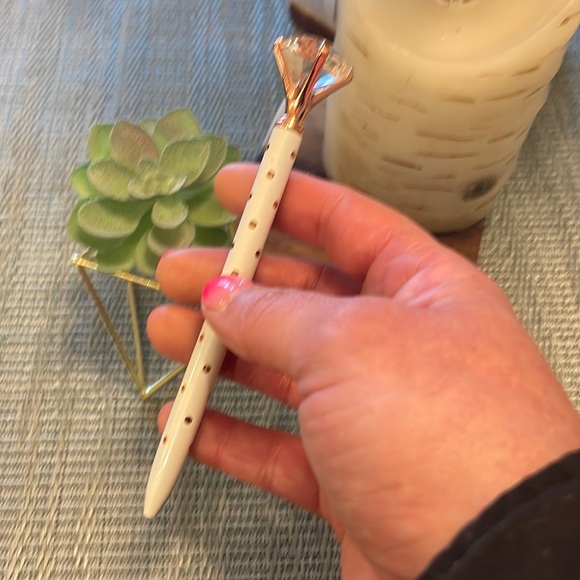 #60 NWT White and Rose Gold Polka Dot Pen with Diamond Jewel Top - Picture 7 of 16